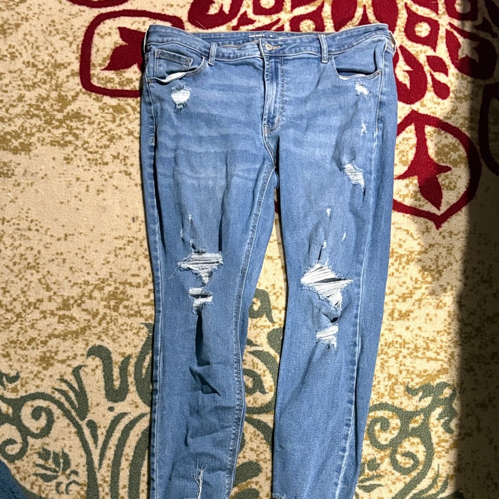 Old Navy Light Blue Distressed Skinny Jeans